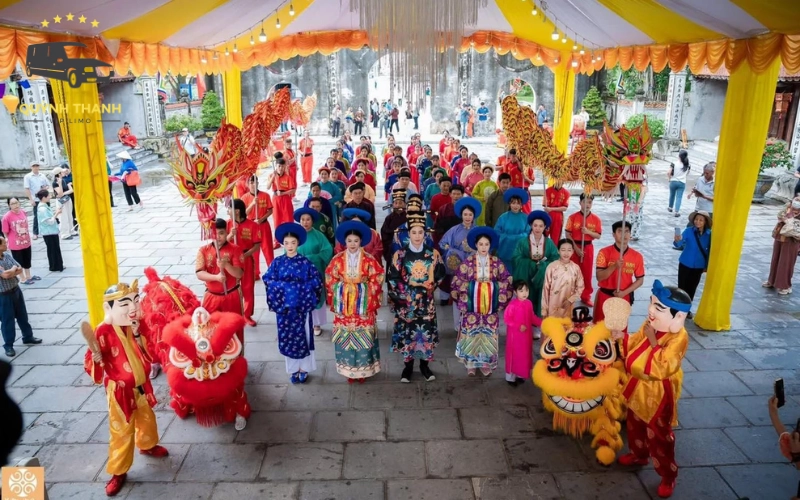 Lễ hội mùa thu Kiếp Bạc (tháng Tám âm lịch)