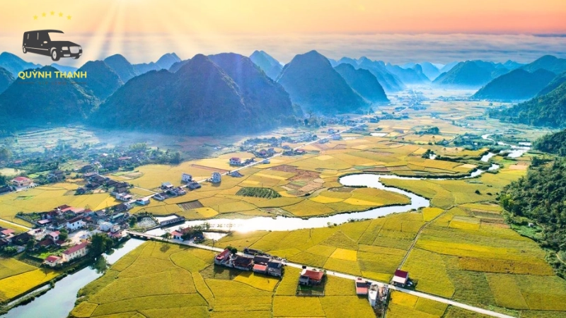 Thung lũng Bắc Sơn từ đỉnh Nà Lay