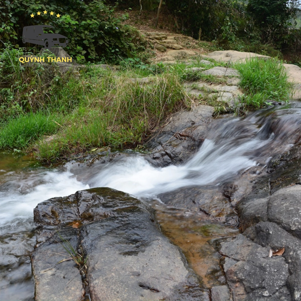 Thác Khuôn Tát Thái Nguyên mùa nào đẹp nhất