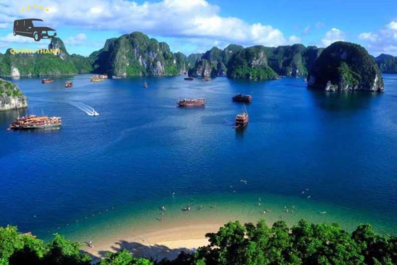 Vịnh Hạ Long (Quảng Ninh)