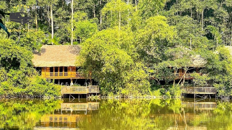 Tham quan kiến trúc nhà sàn và không gian sống của người bản địa