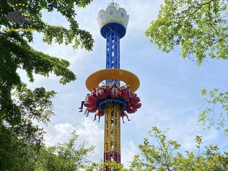 Hệ thống trò chơi cảm giác mạnh Tháp rơi tự do