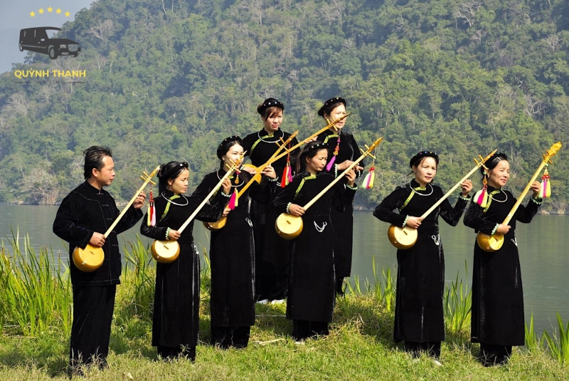 Giao lưu văn hóa với người Tày bản địa