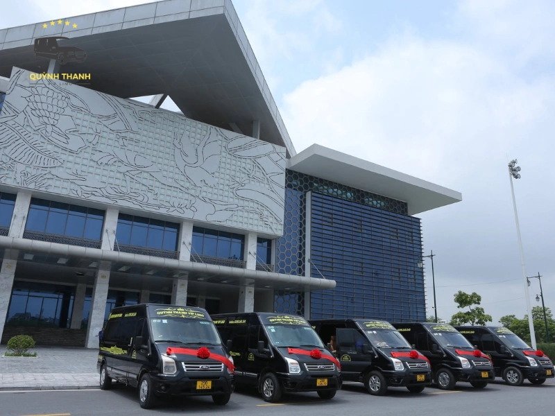 thuê xe limousine 11 chỗ đi Ninh Bình