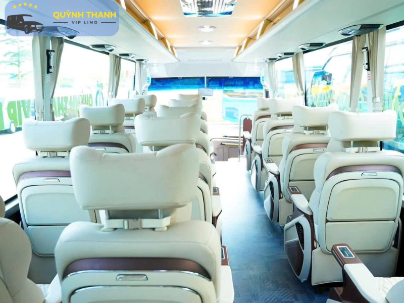 Quỳnh Thanh Limousine sử dụng dòng xe Limousine Vôi Hà Nội VIP 28 ghế