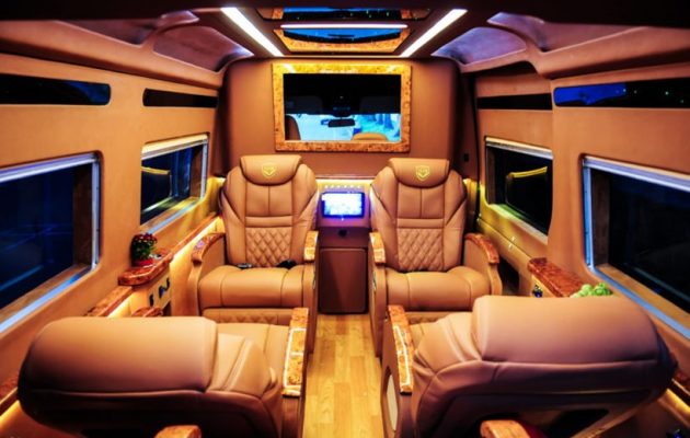 Xe limousine là gì? Từ A-Z điều cần biết về dòng xe limousine uy tín